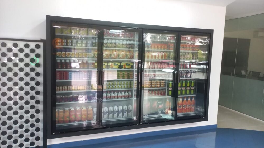 Expositores refrigerados em autosserviço